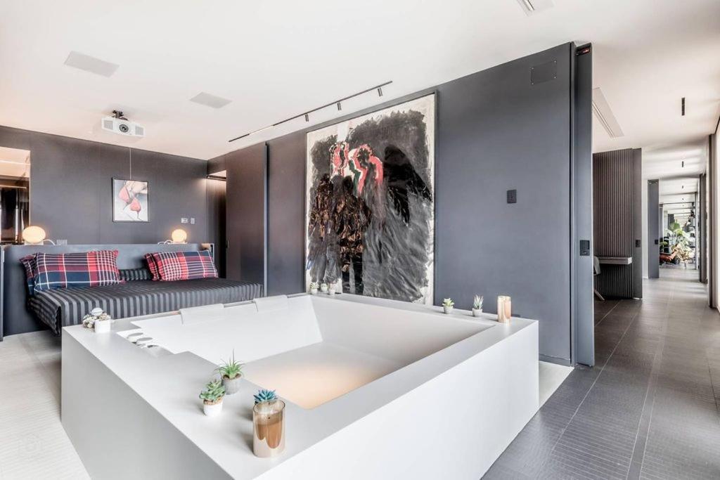 Rhome48-new In The Historic Center Apartment